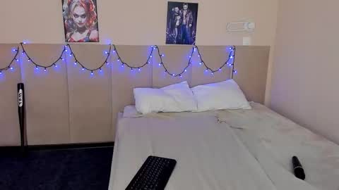 Snapshot of barbiemuscle1 chatting on 8, 11, 2025 Barbie online show from 8, 11, 2025