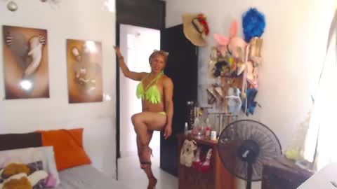 bardotbigcocktsx online show from 26, 2, 2026