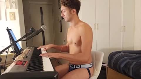 Snapshot of barebritpianist chatting on 16, 10, 2025 BareBritPianist online show from 16, 10, 2025