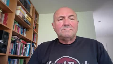Snapshot of bartvel chatting on 24, 4, 2026 bartvel online show from 24, 4, 2026