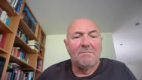 Snapshot of bartvel chatting on 28, 4, 2026 bartvel online show from 28, 4, 2026