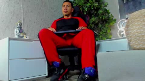 Bastian Independent Model online show from 3, 12, 2025