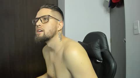 Snapshot of bastianwatson10 chatting on 5, 11, 2025 bastianwatson10 online show from 5, 11, 2025