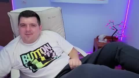 Snapshot of basystem8 chatting on 22, 10, 2025 BASY online show from 22, 10, 2025