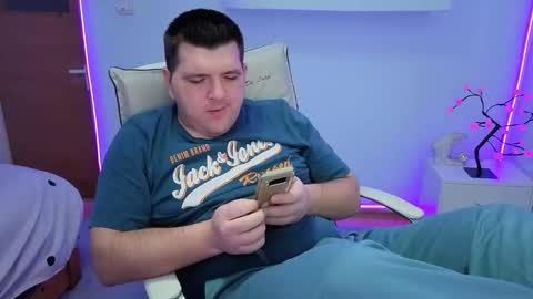 Snapshot of basystem8 chatting on 25, 10, 2025 BASY online show from 25, 10, 2025