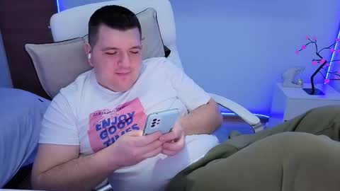 Snapshot of basystem8 chatting on 20, 11, 2025 BASY online show from 20, 11, 2025