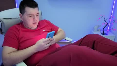 Snapshot of basystem8 chatting on 2, 12, 2025 BASY online show from 2, 12, 2025