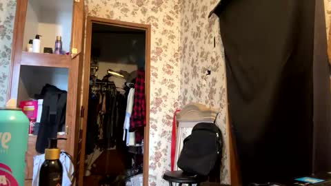 Snapshot of battlewolfxx chatting on 24, 12, 2024 battlewolfxx online show from 24, 12, 2024