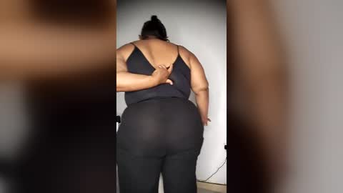 Snapshot of bbw_cindy11 chatting on 25, 7, 2026 Cindy online show from 25, 7, 2026