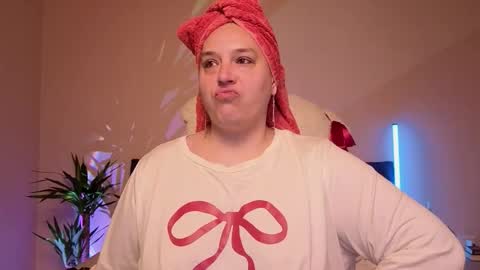 Love online show from 22, 3, 2026