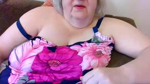 bbwflirty online show from 5, 4, 2026