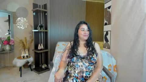 Snapshot of bbwluxurymuse chatting on 2, 5, 2026 bbwluxurymuse online show from 2, 5, 2026