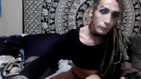Snapshot of bbyxswitchuppp chatting on 8, 10, 2025 Kittie online show from 8, 10, 2025