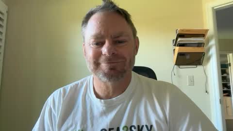 Snapshot of bcjonny chatting on 8, 4, 2026 BCJonny online show from 8, 4, 2026