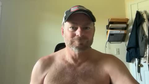 Snapshot of bcjonny chatting on 19, 4, 2026 BCJonny online show from 19, 4, 2026