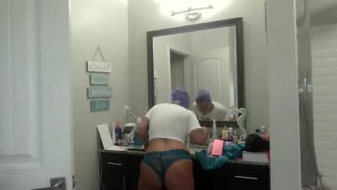 Snapshot of bdon1977 chatting on 7, 4, 2026 bdon1977 online show from 7, 4, 2026