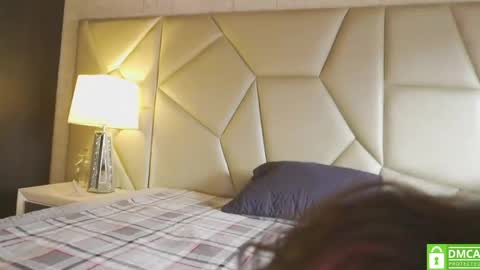 Snapshot of be_curiouss_ chatting on 12, 5, 2026 Helena Evan online show from 12, 5, 2026