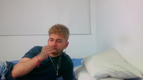 Sara  Juan online show from 31, 12, 2024