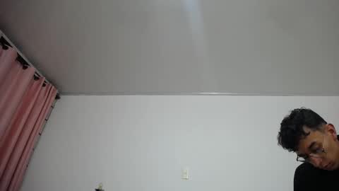 Sara  Juan online show from 15, 10, 2025