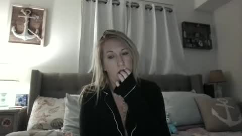 Snapshot of beach_bunny69 chatting on 3, 5, 2026 Emma online show from 3, 5, 2026