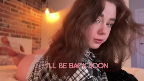 kim3 INDEPENDENT MODEL online show from 13, 1, 2025