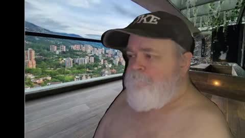 Snapshot of bear4muscle chatting on 7, 12, 2024 Dookie online show from 7, 12, 2024