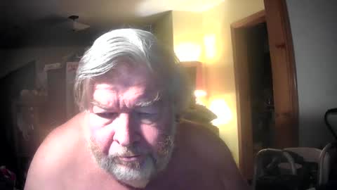 Snapshot of bear8620 chatting on 15, 6, 2026 bear online show from 15, 6, 2026