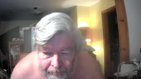 Snapshot of bear8620 chatting on 17, 6, 2026 bear online show from 17, 6, 2026