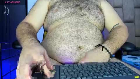 Snapshot of bear_big_ chatting on 20, 4, 2026 bigbearr online show from 20, 4, 2026