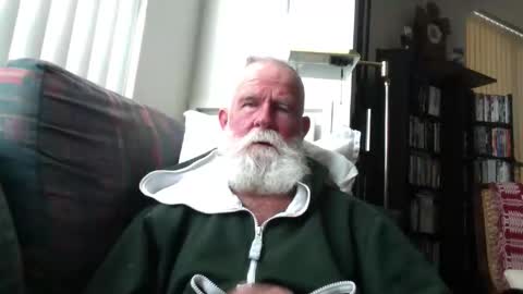 Snapshot of beardbushy chatting on 9, 3, 2026 beardbushy online show from 9, 3, 2026