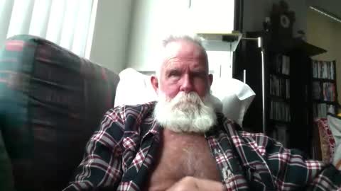 Snapshot of beardbushy chatting on 15, 3, 2026 beardbushy online show from 15, 3, 2026