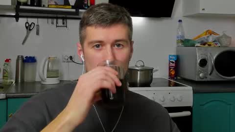 Snapshot of bearded_legend chatting on 7, 10, 2025 Zeus online show from 7, 10, 2025