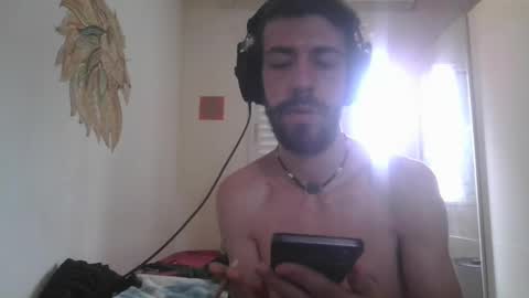 Snapshot of beardedsmoker666 chatting on 18, 11, 2025 beardedsmoker666 online show from 18, 11, 2025