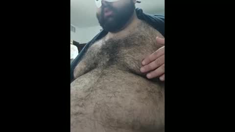 Snapshot of beardychubby chatting on 15, 4, 2026 Beardychubby online show from 15, 4, 2026