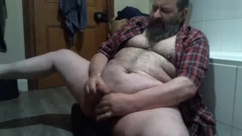 Snapshot of bearsteve75 chatting on 22, 12, 2024 bearsteve75 online show from 22, 12, 2024