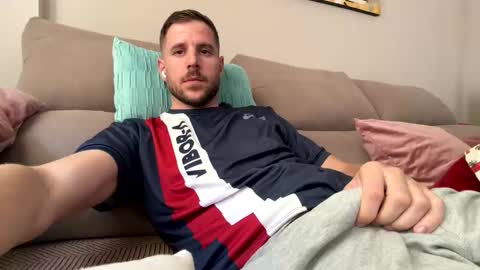 Snapshot of beastcumcam chatting on 19, 4, 2026 beastcumcam online show from 19, 4, 2026