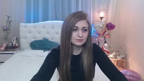 Snapshot of beataangel chatting on 5, 3, 2025 beataangel online show from 5, 3, 2025