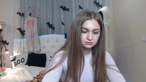Snapshot of beataangel chatting on 19, 10, 2025 beataangel online show from 19, 10, 2025