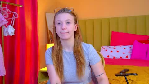 Snapshot of beatricebinoche chatting on 10, 3, 2026 Beatrice online show from 10, 3, 2026