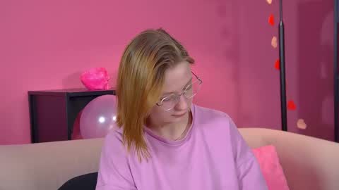 Snapshot of beatricebinoche chatting on 20, 3, 2026 Beatrice online show from 20, 3, 2026