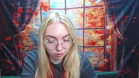 BeatriceFlyy online show from 18, 11, 2025