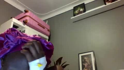 Snapshot of beautie699392 chatting on 16, 2, 2025 Lil stunner online show from 16, 2, 2025