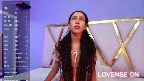 Snapshot of beautifulskinny18 chatting on 28, 12, 2024 Shalom online show from 28, 12, 2024