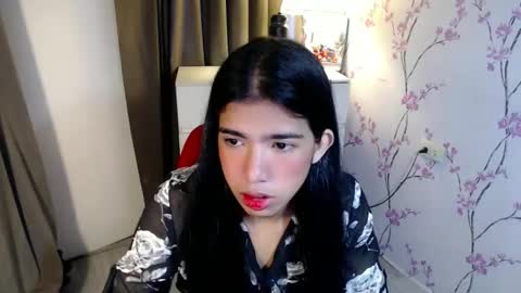 Snapshot of beautifultrixie chatting on 15, 12, 2025 TRIXIE online show from 15, 12, 2025