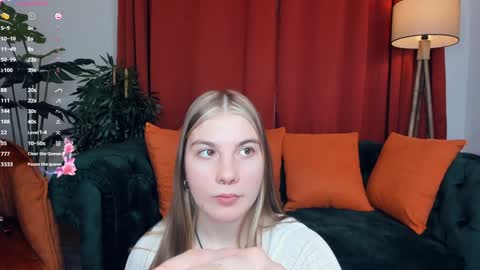Snapshot of beauty_future chatting on 11, 1, 2025 Nicole online show from 11, 1, 2025
