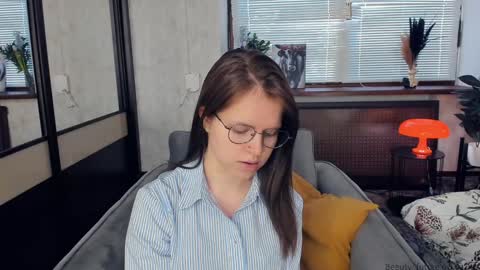 Snapshot of beauty_future chatting on 6, 2, 2025 Nicole online show from 6, 2, 2025