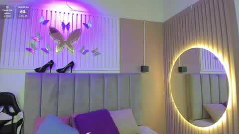 Snapshot of beauty_milf4 chatting on 16, 4, 2026 Chantall online show from 16, 4, 2026