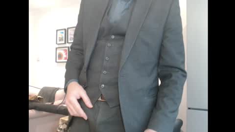 Snapshot of beautysbrit chatting on 5, 2, 2025 BeautysBrit online show from 5, 2, 2025