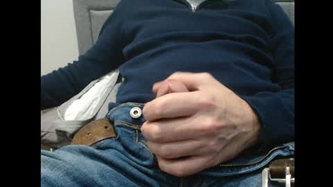 Snapshot of beautysbrit chatting on 8, 2, 2025 BeautysBrit online show from 8, 2, 2025