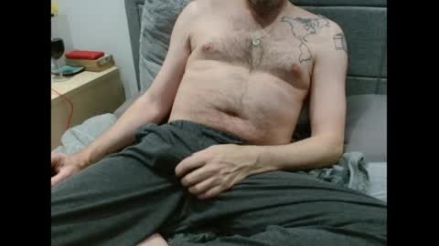 Snapshot of beautysbrit chatting on 3, 4, 2026 BeautysBrit online show from 3, 4, 2026